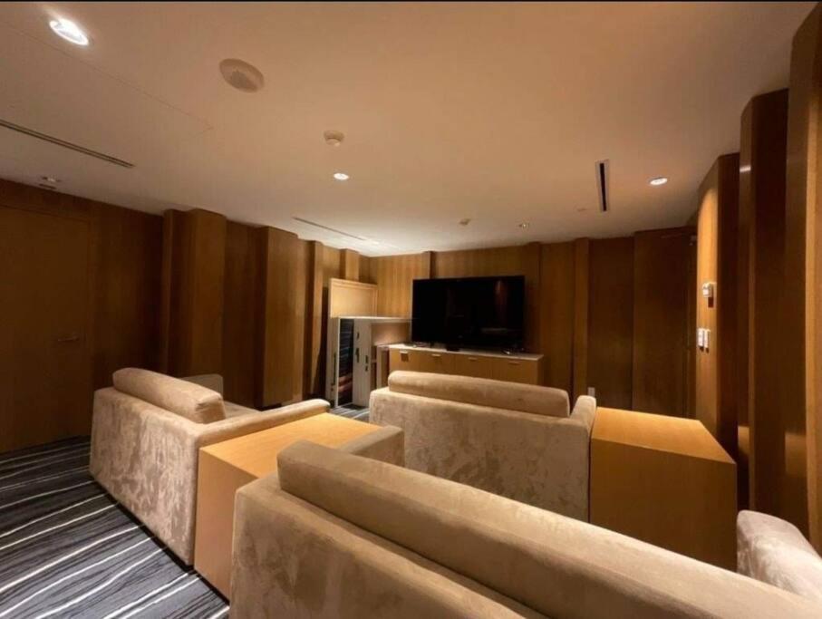 Cn Tower View With Free Parking, Pool, & More Amenities Toronto Luaran gambar
